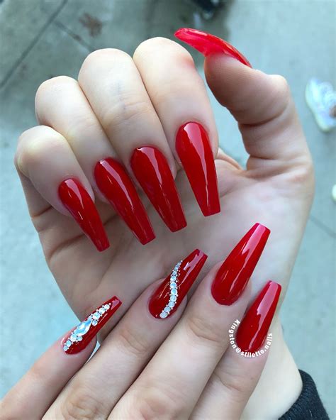 decoradas uñas acrilicas rojas - fotos de uñas